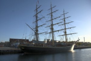 PracticeSchooner1_i960.jpg