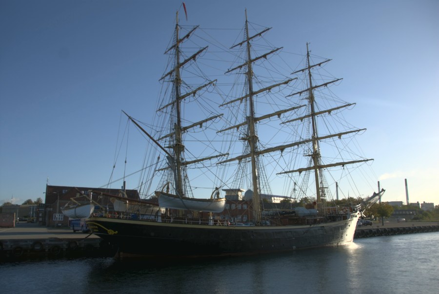PracticeSchooner1_l960.jpg
